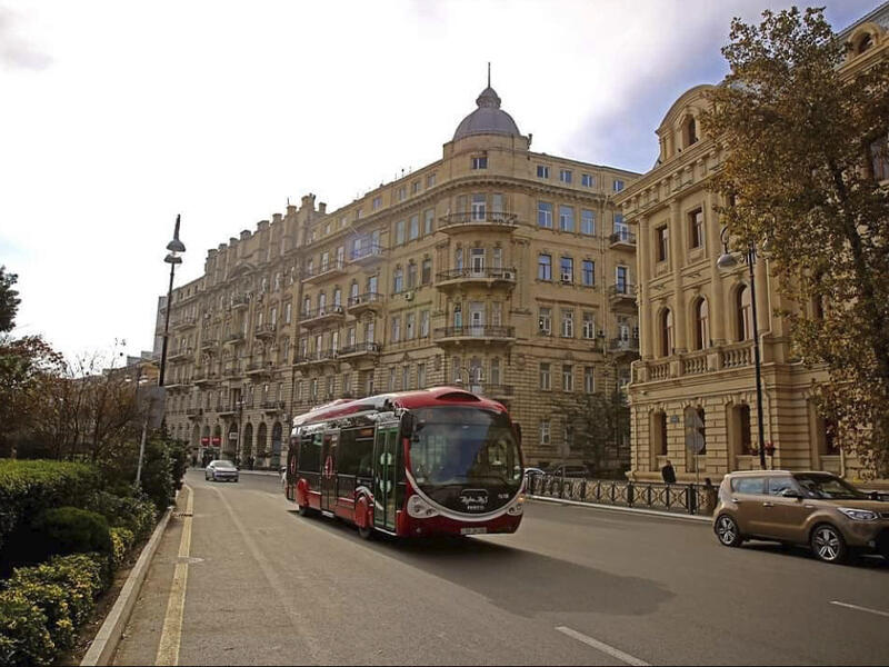 Metro və avtobuslarda artıq ödənişləri telefon vasitəsi ilə ödəyə bilərsiniz - VİDEO