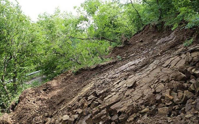 Gürcüstanda torpaq sürüşməsi - Yaralananlar var