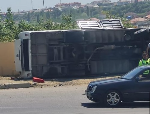 Quba yolunda avtobus aşdı - Xeyli yaralı var - FOTO