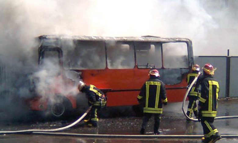 Sərnişin avtobusu yanıb