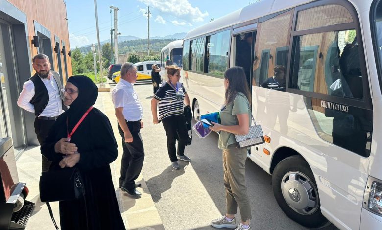 I Qarabağ müharibəsi zamanı itkin düşmüş şəxslərin ailə üzvləri Şuşada - FOTO