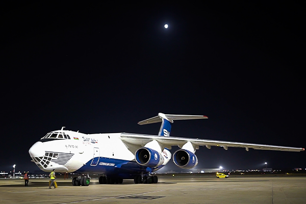 Silk Way Airlines ağ balinaların yeni məkana köçürülməsi missiyasını uğurla tamamladı