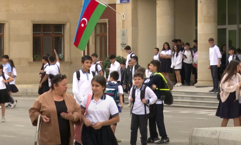 Bakıda məktəb heç bir səbəb göstərilmədən BAĞLANIR?