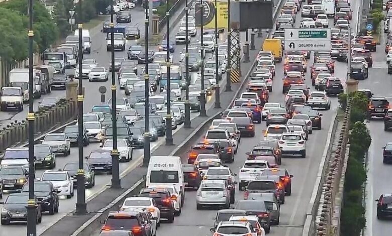 Bakıda sıxlıq olan yollar - SİYAHI