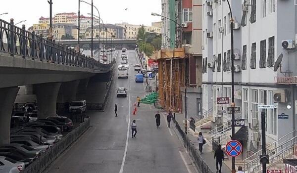 Bu yolda avtobus zolağına giriş məhdudlaşdırıldı