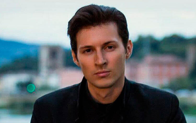 Durov sevgilisi ilə kafedə belə görüntüləndi