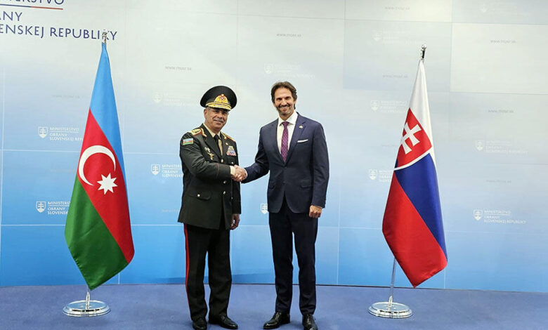 Zakir Həsənov Slovakiyaya getdi - FOTO